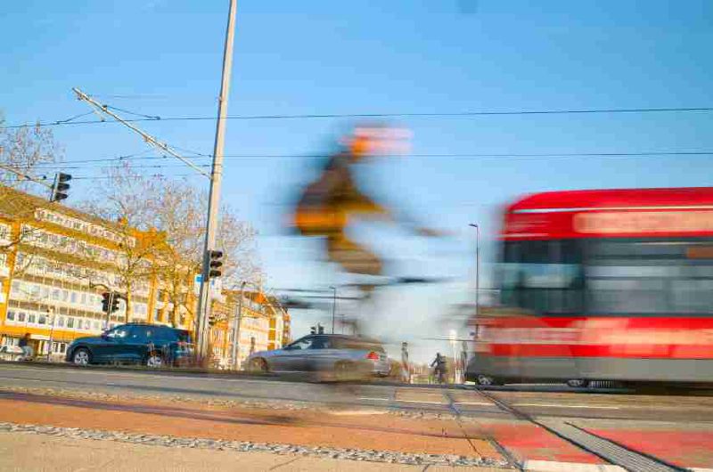 fahrrad vor tram